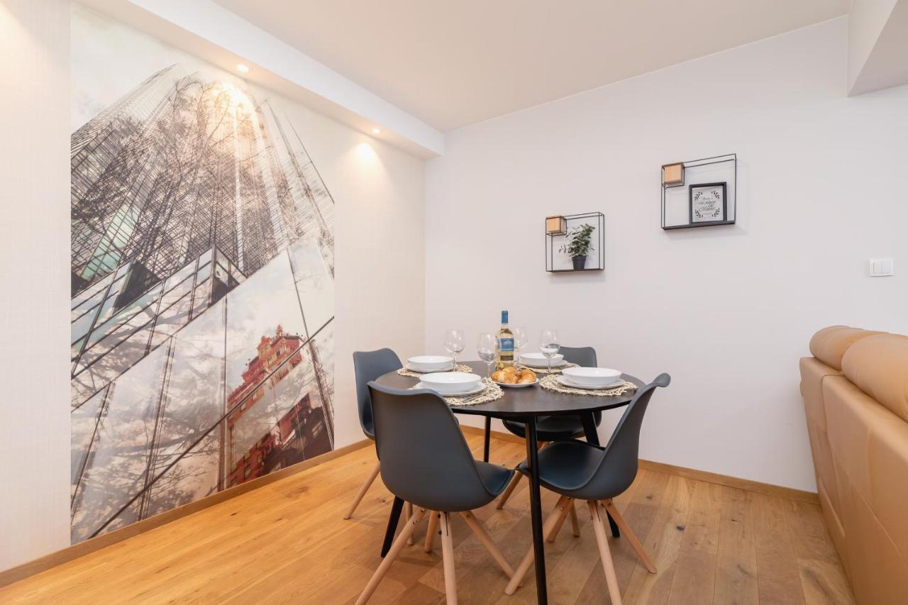 Apartment Chopina Cracow By Renters